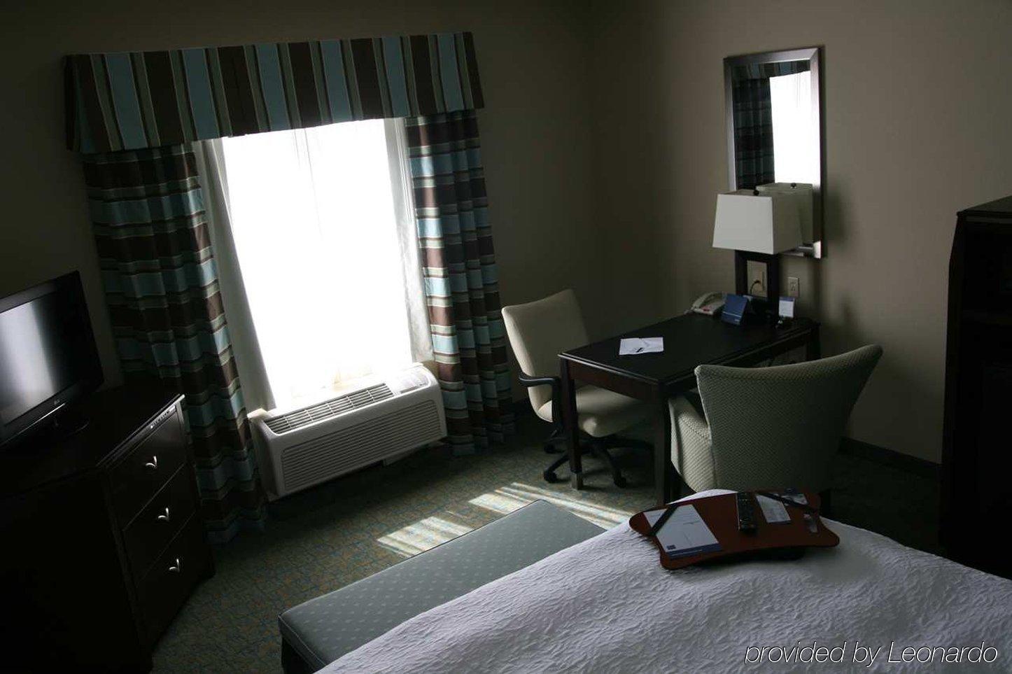 Hampton Inn & Suites Crawfordsville Room photo