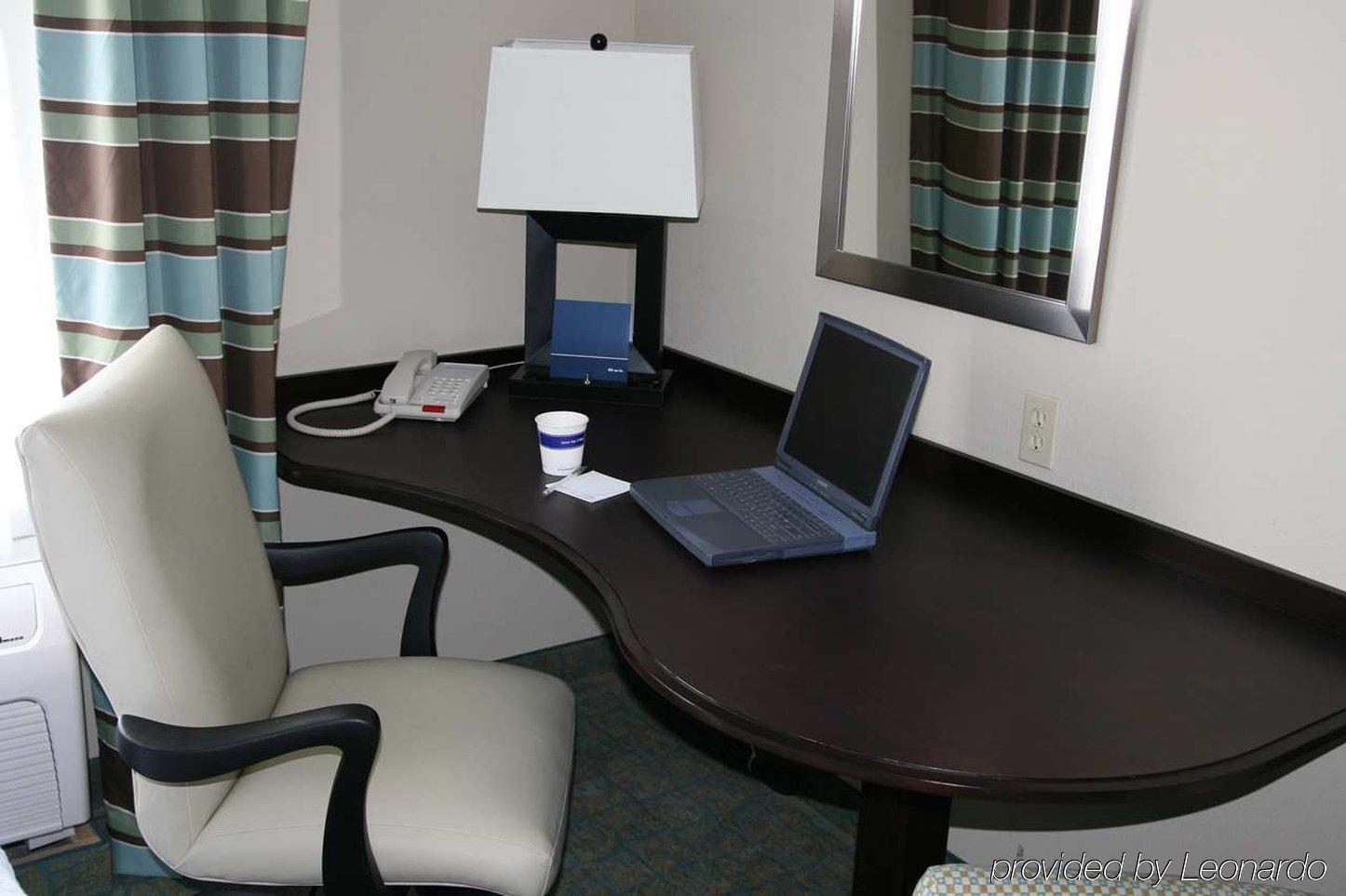 Hampton Inn & Suites Crawfordsville Room photo