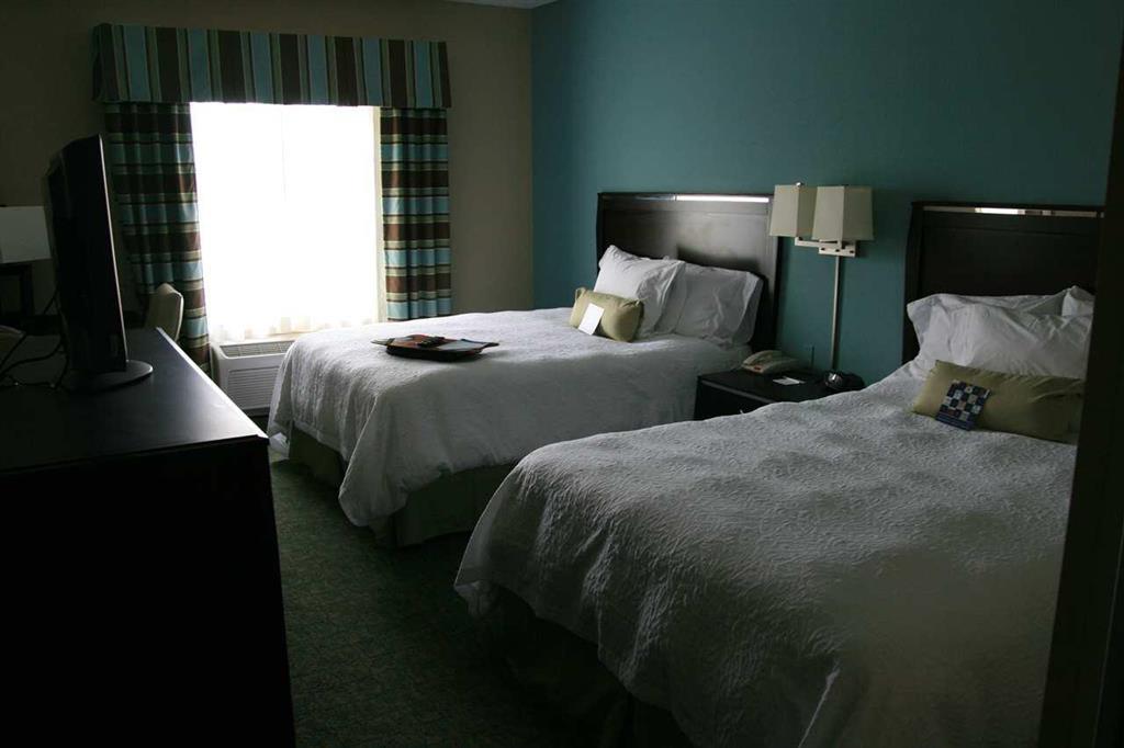 Hampton Inn & Suites Crawfordsville Room photo