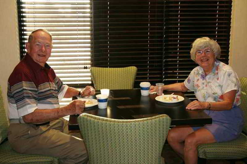 Hampton Inn & Suites Crawfordsville Restaurant photo